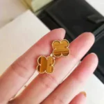 [Eternal Jewelry]CLOVER MEDIUM 1 MOTIFS TIGER EYE EARRINGS - 图片 4