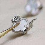[Eternal Jewelry]CLOVER MEDIUM 1 MOTIFS  WHITE MOP EARRINGS SILVER - 图片 7