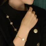 [Eternal Jewelry]CLOVER  5 MOTIF WHITE MOP BRACELET - 图片 5