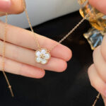 [Eternal Jewelry]LUCKY  WHITE MOP  PLUM BLOSSOM NECKLACE - 图片 3