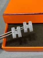 [Eternal Jewelry]H STUD EARRINGS WITH SILVER DIAMONDS - 图片 4