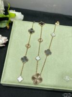 Elegant 11-Flower Clover Necklace - Image 4